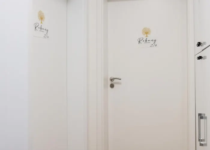 Rebany 2 Location דירה